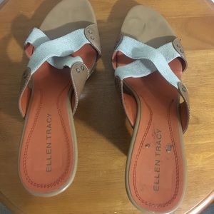 Super stylish and comfortable casual sandals.